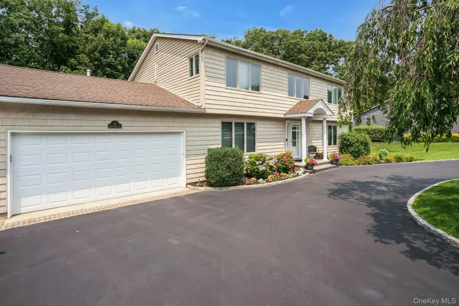 41 Cedar Ridge Lane, Dix Hills, NY 11746 - #2