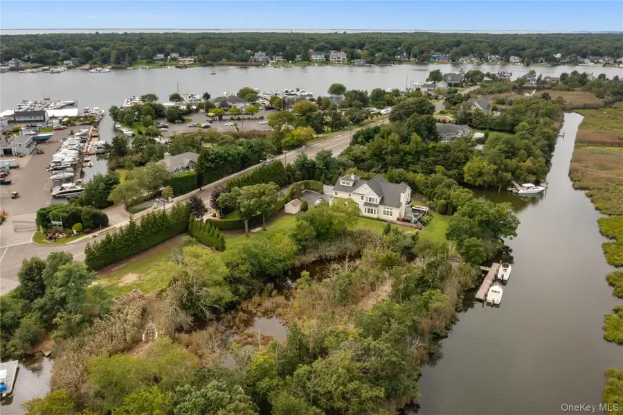 547 Shore Drive, Oakdale, NY 11769 - #2