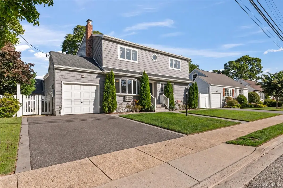 89 3rd Avenue, Massapequa Park, NY 11762 - #1