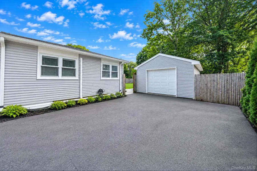 33 Pine Cone Street, Middle Island, NY 11953 - #3
