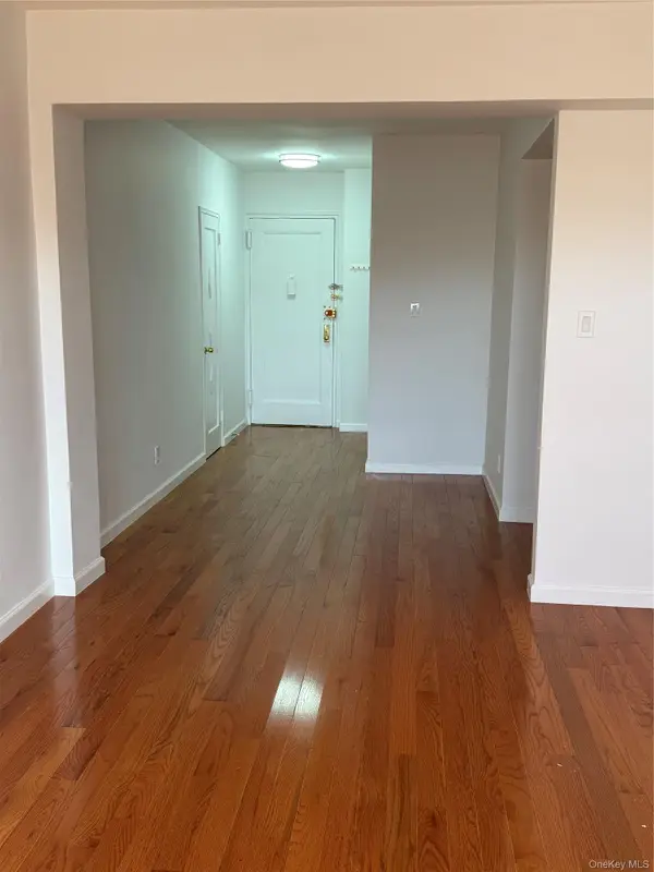 139-10 28th Road #6C, Flushing, NY 11354