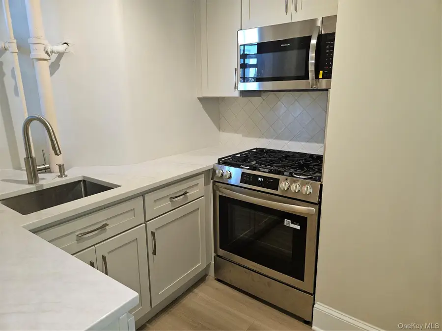208 Centre Ave #4-B, New Rochelle, NY 10805 - #2