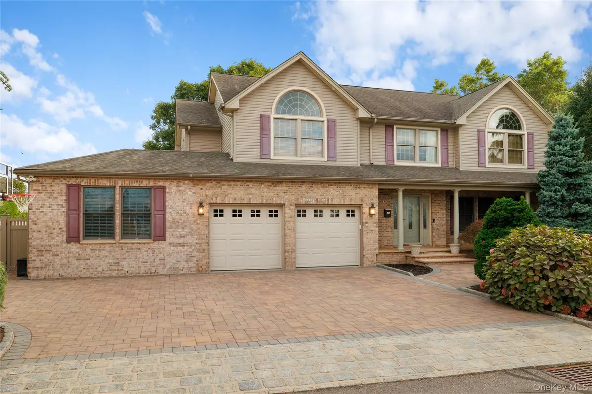 24 South Plaza, Amity Harbor, NY 11701 - #1