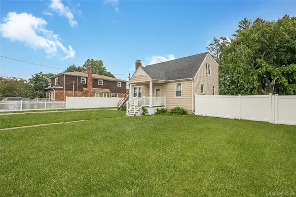 57 Cedar Avenue, Farmingdale, NY 11735