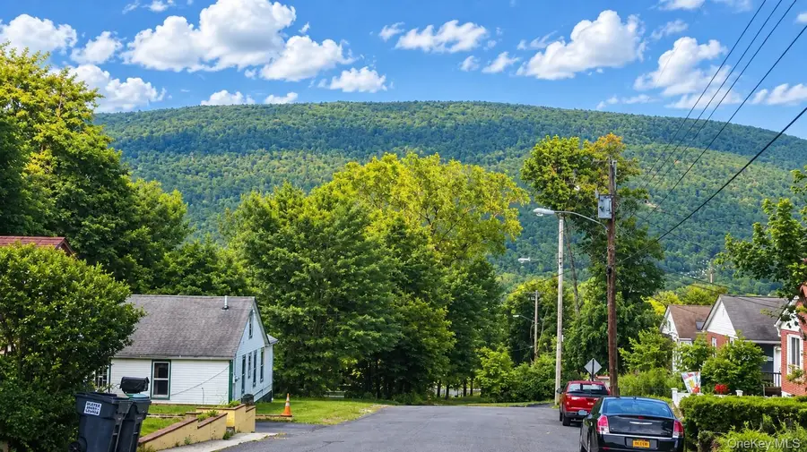 11 Phyllis Drive, Ellenville, NY 12428 - #2