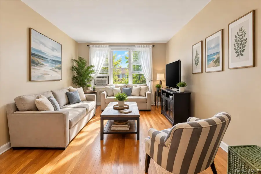300 N Broadway #4M, Yonkers, NY 10701 - #3