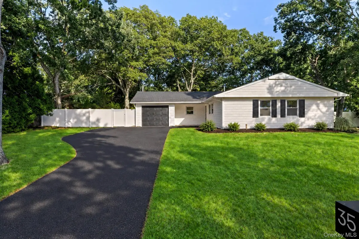 35 Winside Lane, Coram, NY 11727 - #1