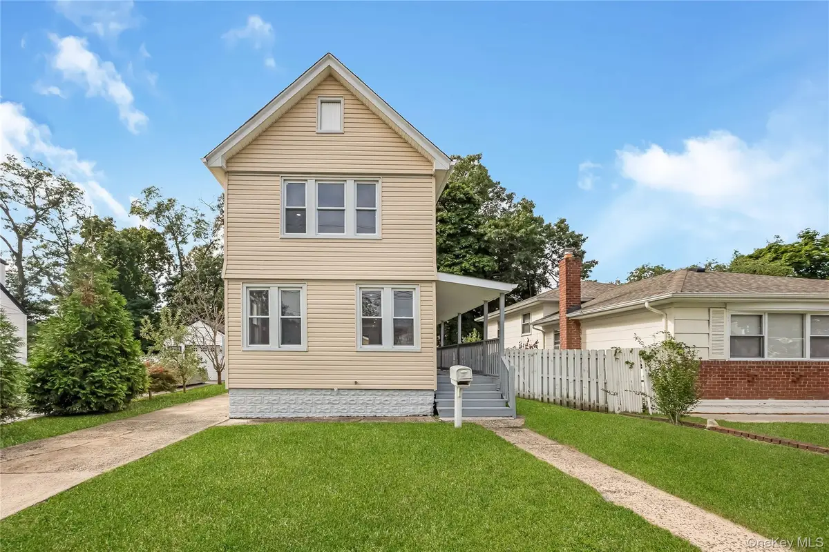 54 W Marshall Street, Hempstead, NY 11550 - #1