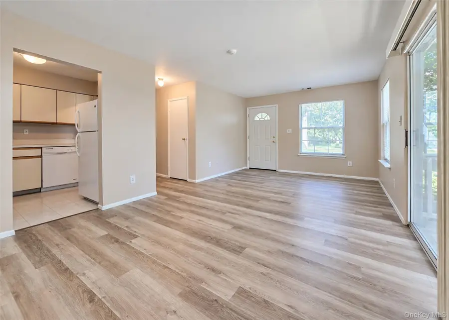 273 Fairview Circle, Middle Island, NY 11953 - #2