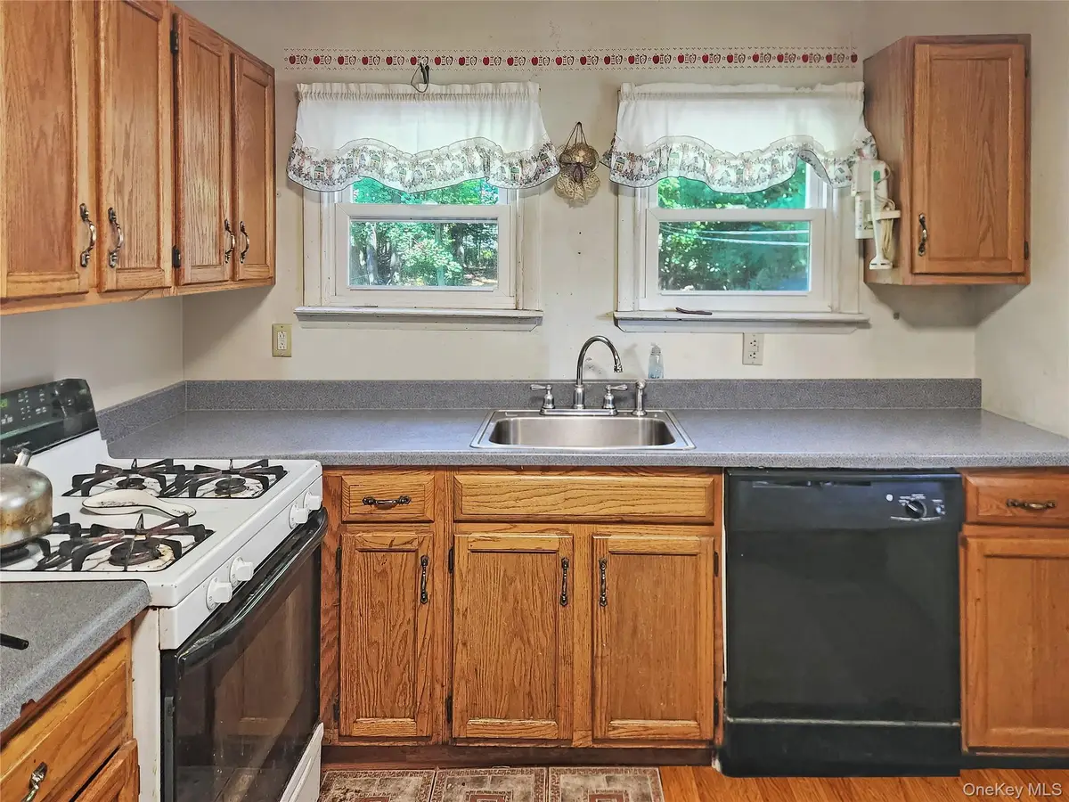 15 Grove Street, Highland, NY 12528 - #1