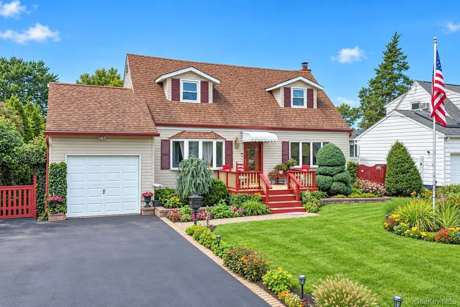 150 W 19th Street, Deer Park, NY 11729 - #2
