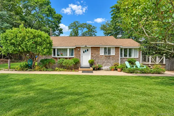 4 Holzman Drive, Hampton Bays, NY 11946
