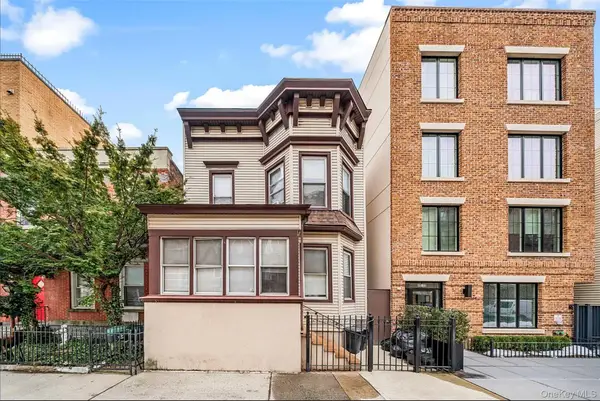 3071 32nd Street, Astoria, NY 11102