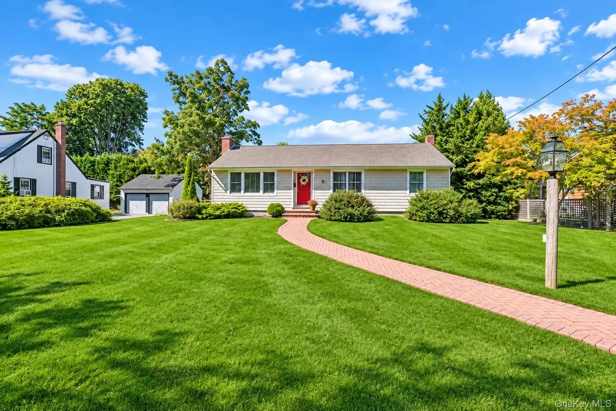 72 S Penataquit Avenue, Bay Shore, NY 11706 - #1