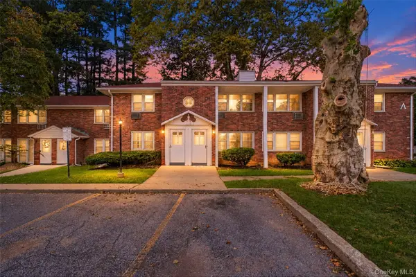 2710 South Road #A5, Poughkeepsie, NY 12601