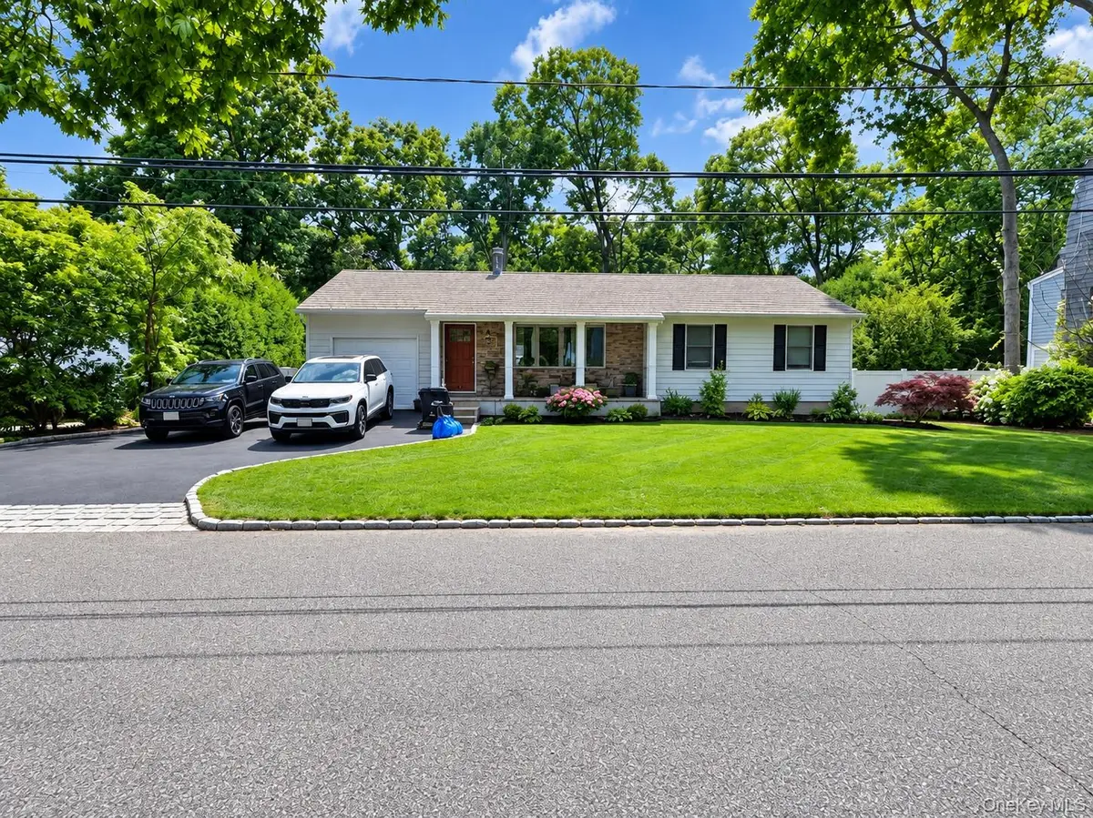 1026 Washington Avenue, West Islip, NY 11795 - #1