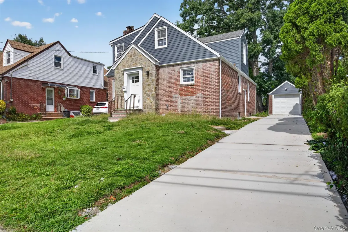 33 Carol Street, West Hempstead, NY 11552 - #1