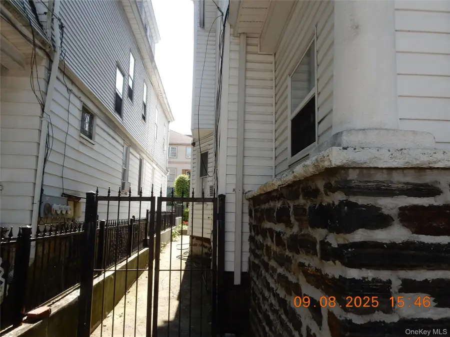 342 S 2nd Avenue, Mount Vernon, NY 10550 - #3