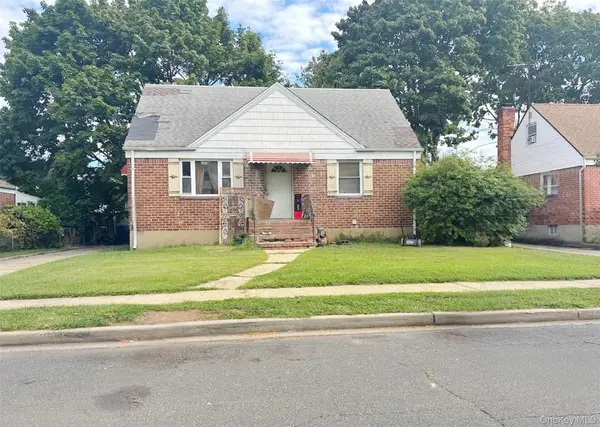89 Chase Street, Hempstead, NY 11550