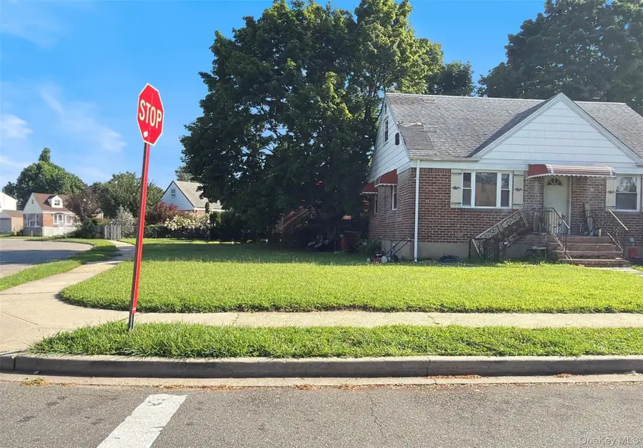 89 Chase Street, Hempstead, NY 11550 - #2