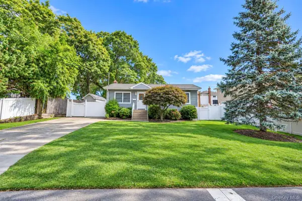 278 Lake Drive, Copiague, NY 11726