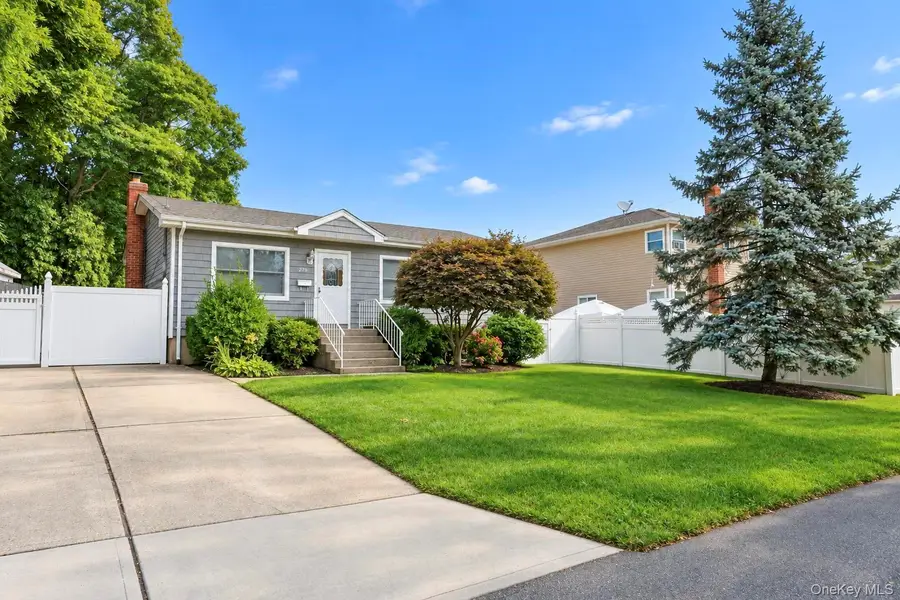 278 Lake Drive, Copiague, NY 11726 - #2