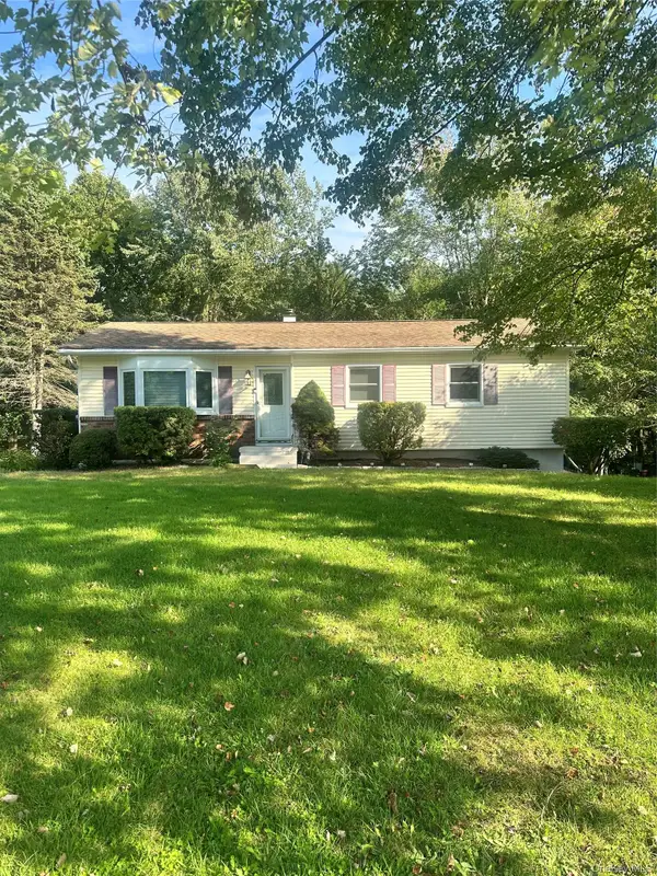 9 Elizabeth Drive, Hopewell Junction, NY 12533