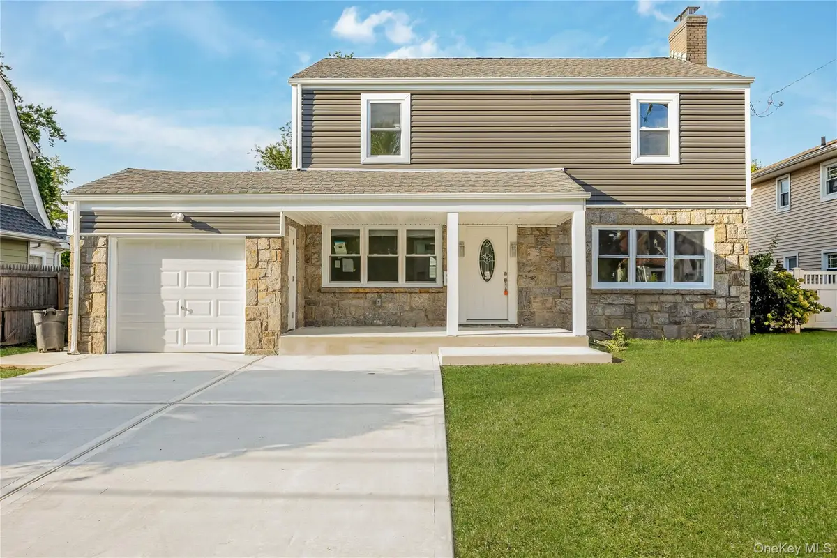 35 Park Boulevard, Malverne, NY 11565 - #1