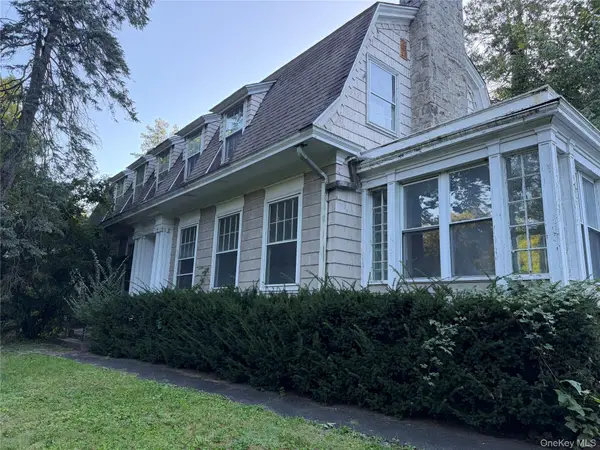 29 Woodland Place, White Plains, NY 10606