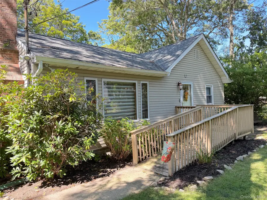 304 Dare Road, Selden, NY 11784 - #3