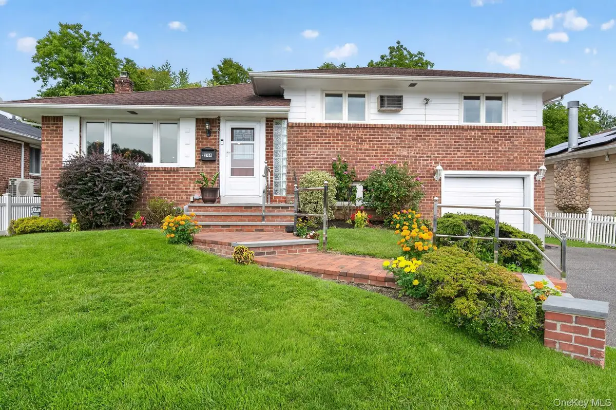 244 Halsey Avenue, Jericho, NY 11753 - #1