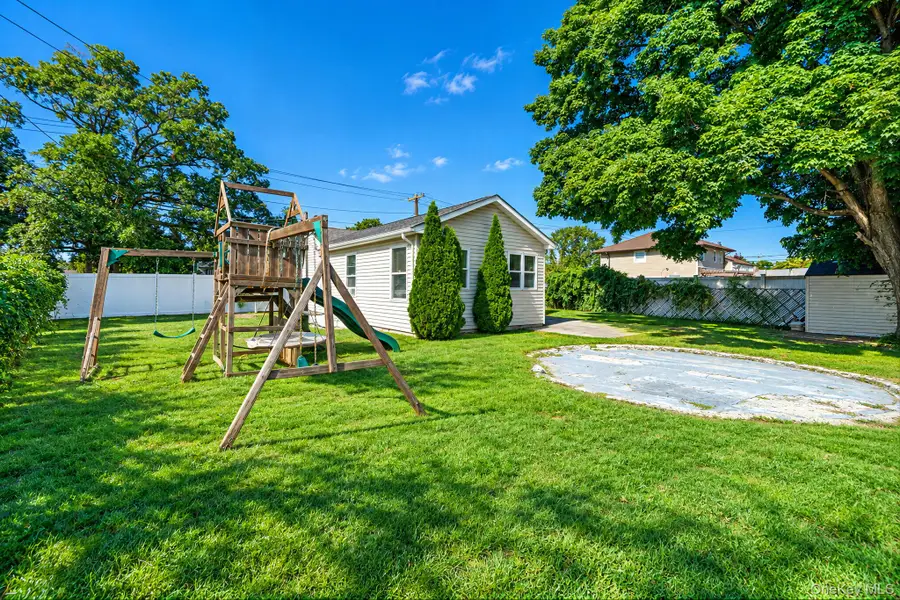 370 Grand Boulevard, Deer Park, NY 11729 - #2