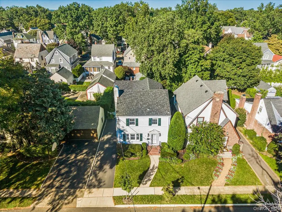 5 Ash Street, Floral Park, NY 11001 - #2