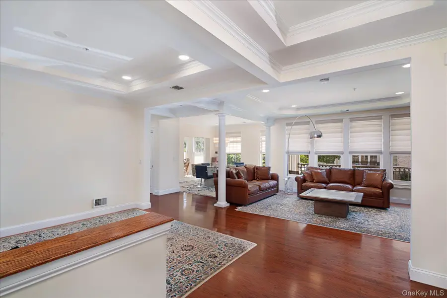 103 Roosevelt Way, Westbury, NY 11590 - #2