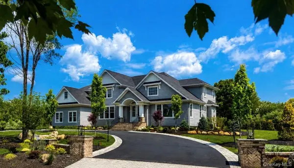 25 Jareds Path, Brookhaven, NY 11719