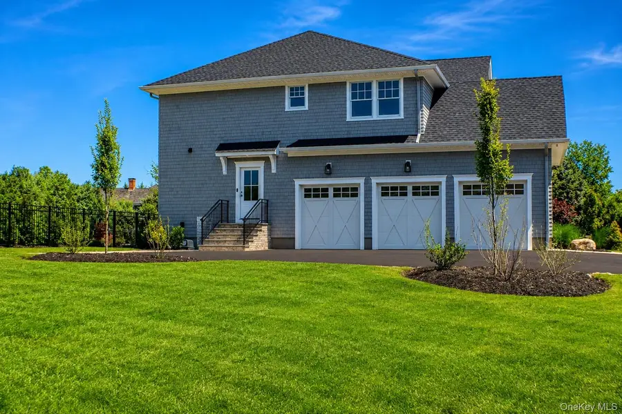 25 Jareds Path, Brookhaven, NY 11719 - #2