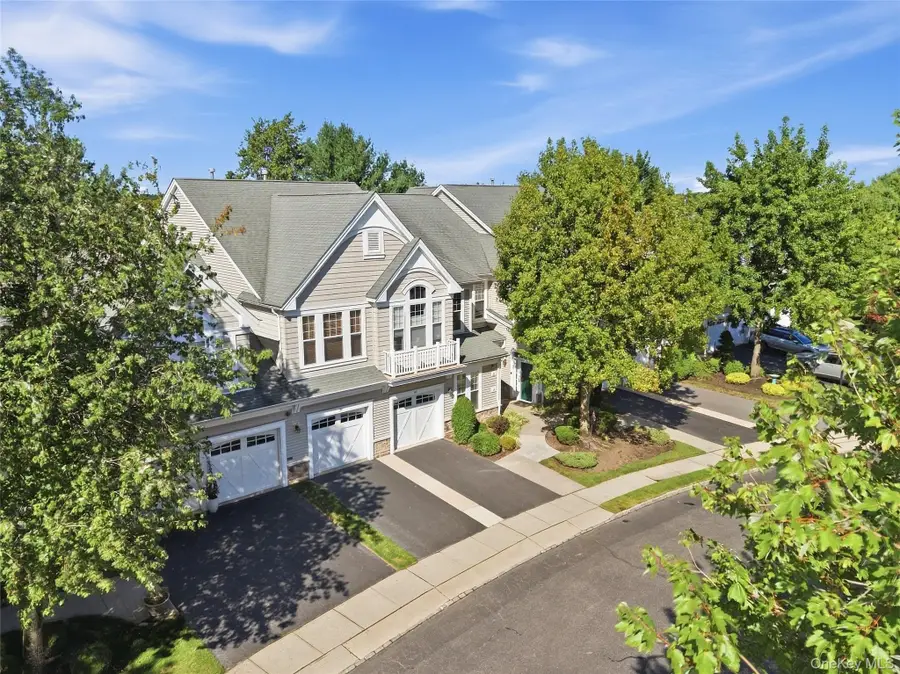 39 Symphony Drive, Lake Grove, NY 11755 - #2