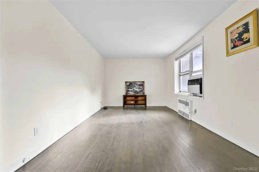 27-10 Parsons Boulevard #2F, Flushing, NY 11354 - #3