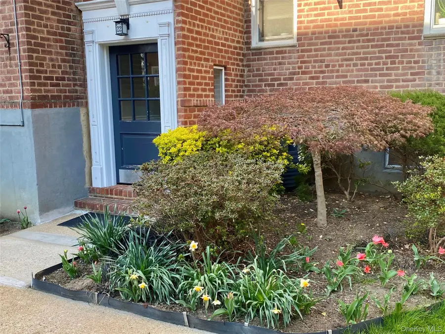 22 Mulford Place #5C, Hempstead, NY 11550 - #3