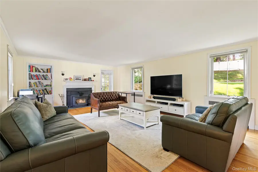 594 Fort Hill Road, Scarsdale, NY 10583 - #2