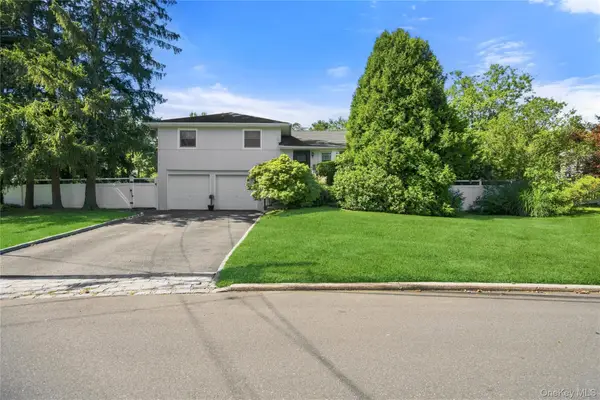 19 W Farms Lane, Commack, NY 11725
