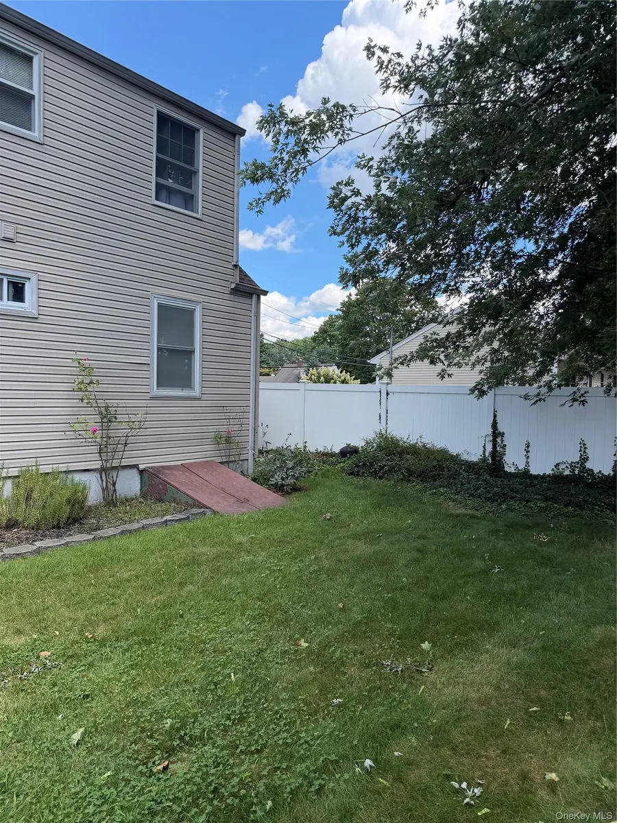 1 Higbie Drive, West Islip, NY 11795 - #3