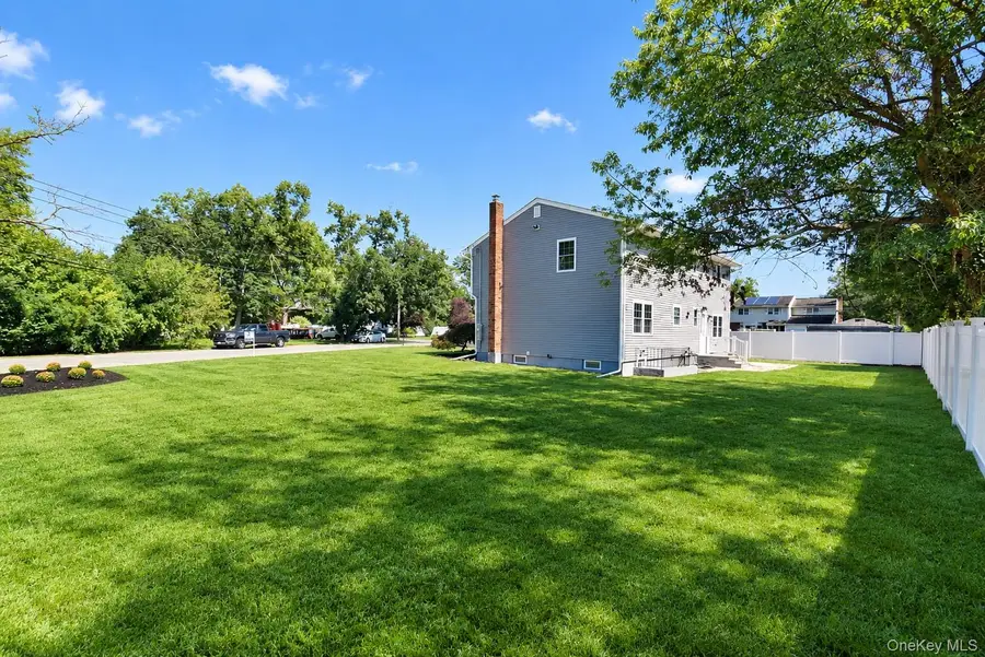 26 Tell Avenue, Deer Park, NY 11729 - #2