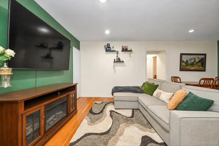 58-33 246th Crescent #C14L, Douglaston, NY 11362 - #2