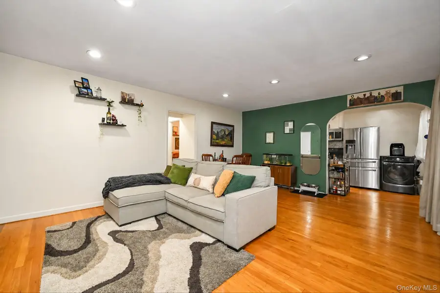 58-33 246th Crescent #C14L, Douglaston, NY 11362 - #3