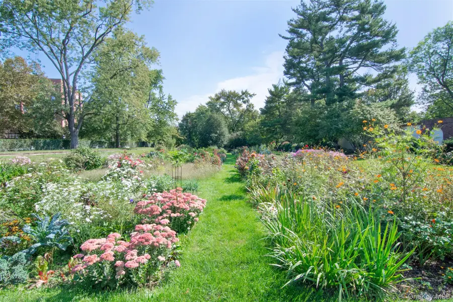 11 Brooklands #3i, Bronxville, NY 10708 - #3
