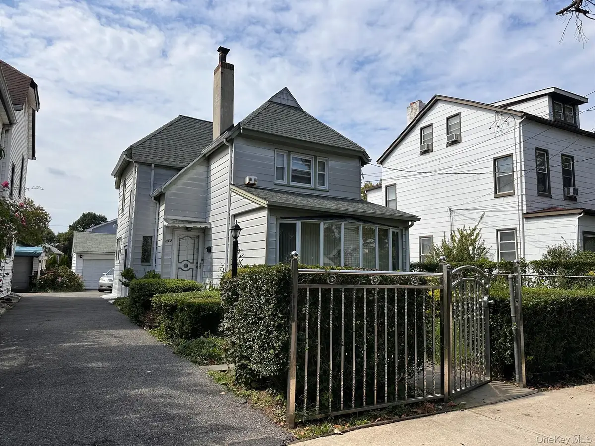 612 S 8th Avenue, Mount Vernon, NY 10550 - #1
