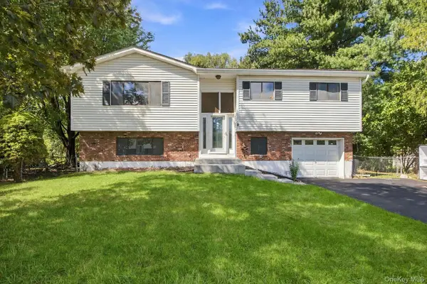 12 Westminister Drive, Middletown, NY 10940