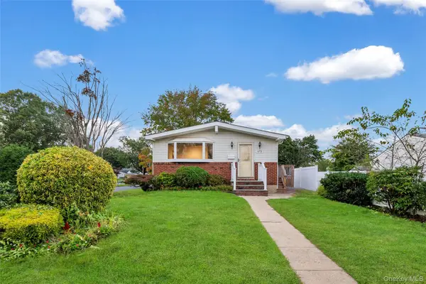 423 Westview Avenue, Deer Park, NY 11729