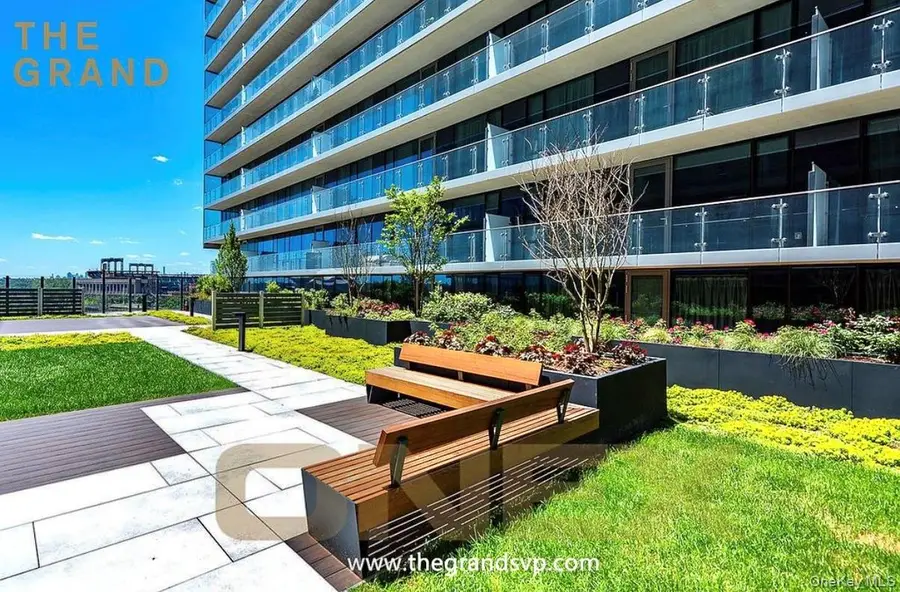 131-01 40th Road #PH3D, Flushing, NY 11354 - #2